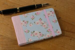 Egyedi esküvői vendégkönyv